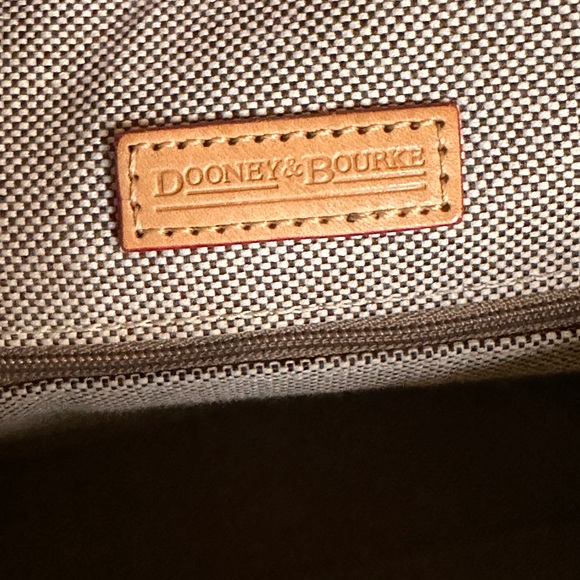 EUC Dooney & Bourke Dillon Double Pocket Satchel Crossbody in Lavender. - Picture 10 of 13